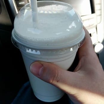 Ralph's Ice's - Don't bother getting milkshakes here. They're basically pure liquid and not thick by any means. - Ice Cream & Frozen Yogurt Near Me - Old Bridge, New Jersey
