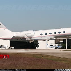 Addison Airport - Gulfstream taking off