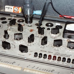 Audio Carpetorium - Testing tubes on the Hickok 580A.