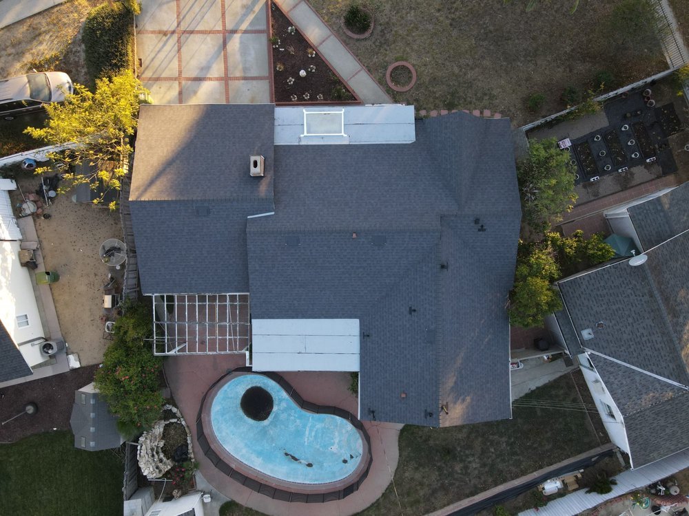 Slide of Quality Roofing Specialist