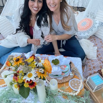 Luxe Picnic - Cheers! - Caterers Near Me