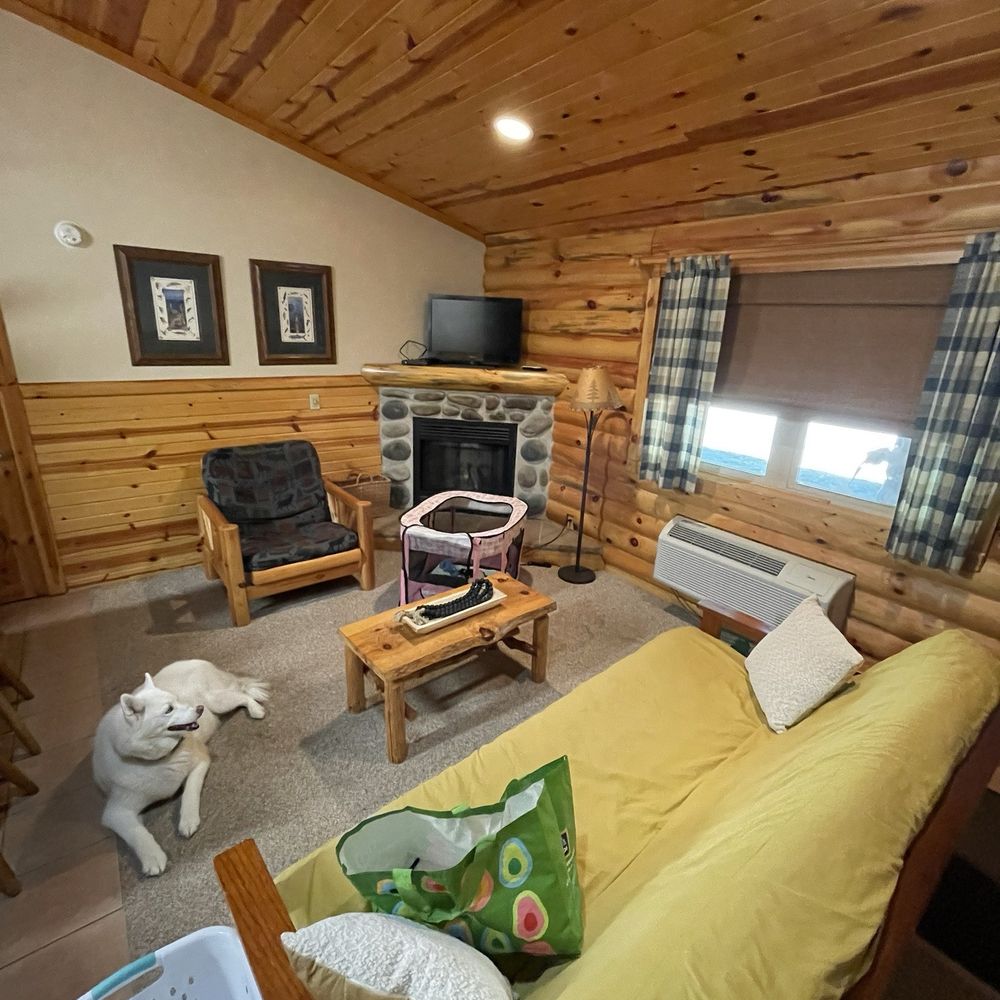 Castle Rock Hideaway - Cabin living room - Resorts Near Me - Mauston, Wisconsin Castle Rock Hideaway - Cabin living room - Resorts Near Me - Mauston, Wisconsin