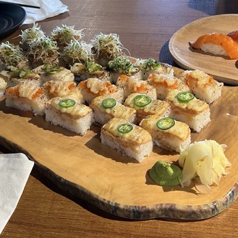 Green Leaf Sushi - Four types of oshi - Japanese Near Me - Vancouver, British Columbia