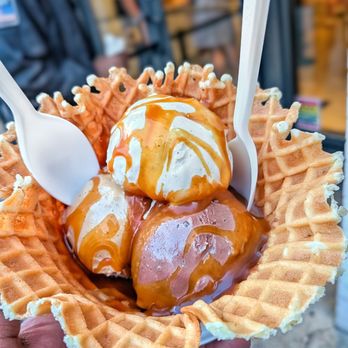 Jeni's Splendid Ice Creams - Caramel Mocha Special - Ice Cream & Frozen Yogurt Near Me - Chicago, Illinois