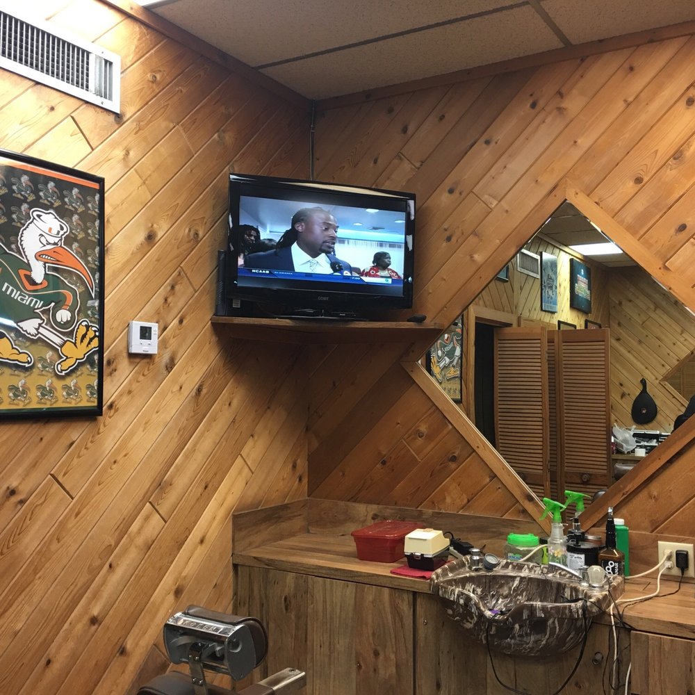 Conley's Barber Shop - Barbers Near Me - Hollywood, Florida