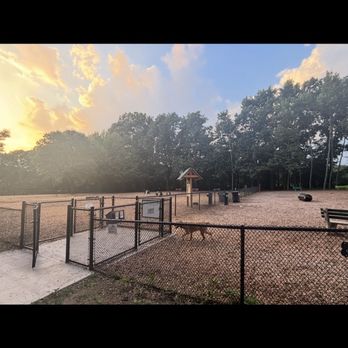 Bark Park - 2 areas for large dogs or small dogs - Dog Parks Near Me - South Windsor, Connecticut Bark Park - 2 areas for large dogs or small dogs - Dog Parks Near Me - South Windsor, Connecticut