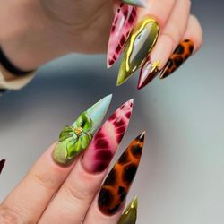 Me Time Nail Lounge - Nails game!!! Follow IG@ metimenail1 Daily pick with a big discount Salon cell to book appt 310-978-7889