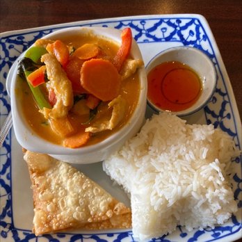 Lao Thai Restaurant - Pineapple curry with pork. (Lunch special) - Thai Near Me - Carpinteria, California Lao Thai Restaurant - Pineapple curry with pork. (Lunch special) - Thai Near Me - Carpinteria, California