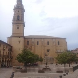 Alto Ebro - Across from the large church in Briones