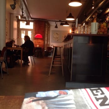 Din Nye Ven - Nice and quiet. Probably a good place to bring the mobile office to. - Bars Near Me - København K, 84