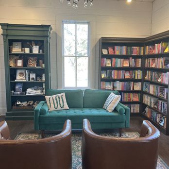 Sunday Bookshop - Bookstores Near Me - Dripping Springs, Texas