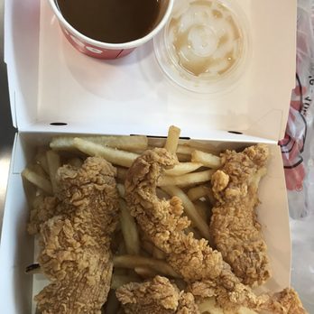 Jollibee - Nothing better than crispy chicken dippers, French fries and dun dun dunna GRAVY!!! - Fast Food Near Me - Tukwila, Washington