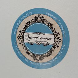 Sweet-O-One - Logo on the cake box