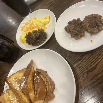Another Broken Egg Cafe - Classic French Toast with scrambled eggs with cheese and homemade sausage patties - American Near Me - Jacksonville, Florida