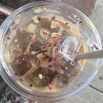 Blackwood Coffee Bar - Rose Latte - Coffee & Tea Near Me - Los Angeles, California Blackwood Coffee Bar - Rose Latte - Coffee & Tea Near Me - Los Angeles, California