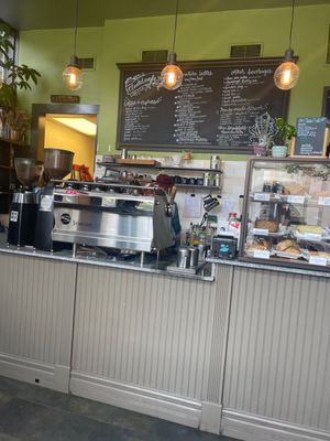 Claddagh A Wee Shop by null