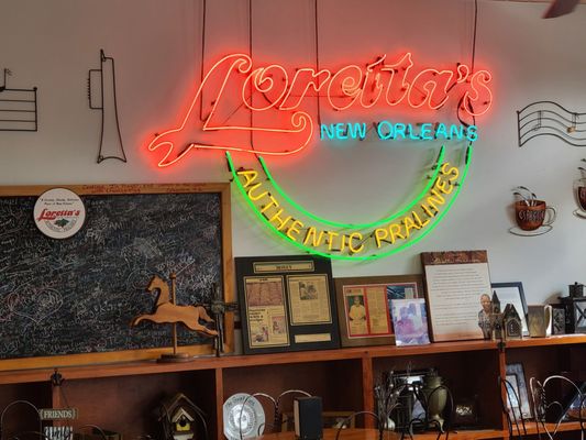 Loretta's Authentic Pralines by null