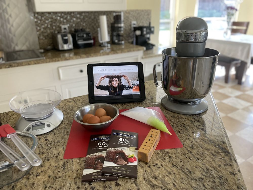 Mon Rêve Chocolate Art Studio Logo