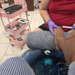 Model Nails Spa - Pedicure