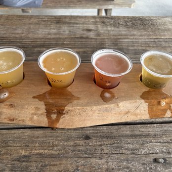 Screamin' Hill Brewery - Flight of beer - Breweries Near Me - Cream Ridge, New Jersey Screamin' Hill Brewery - Flight of beer - Breweries Near Me - Cream Ridge, New Jersey