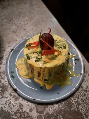 LA ROYAL by null LA ROYAL by null