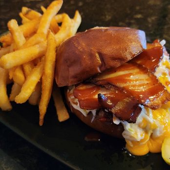 Backroads Burger & Bar - Brisket Sandwich - Burgers Near Me - Plainfield, Illinois