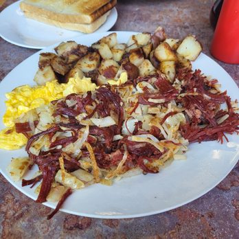 Honey & Co - House made Corned Beef Hash, Eggs and Country Potatoes. - Breakfast & Brunch Near Me - Salem, Oregon