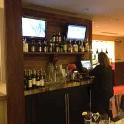 The Great American Grill & Lounge - Fully stocked bar