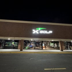 X-Golf Naperville - Exterior