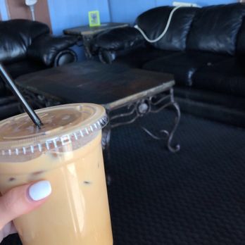 Black Crown Coffee Co. - Medium Iced White Pony - Coffee & Tea Near Me - Tucson, Arizona
