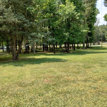 The BUS Bar and Grill - Camp grounds are STUNNING, and filled with the friendliest people & staff! - Beer Bar Near Me - Ocoee, Tennessee