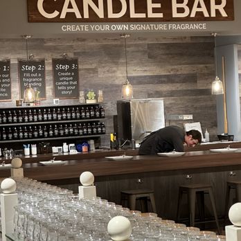 Yankee Candle - Candle Stores Near Me - South Deerfield, Massachusetts