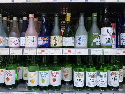 Martha's Vineyard Fine Wine & Gourmet Grocery by null