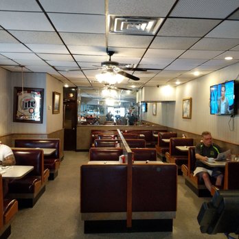 New Olympia House - the dining area of the restaurant - American Near Me - Philadelphia, Pennsylvania