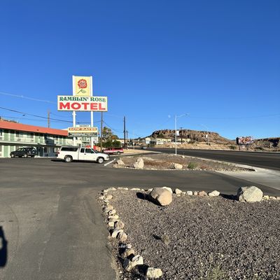 Ramblin Rose Motel by null