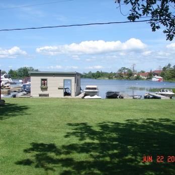 Sunnylea Resort - Resorts Near Me - Port Severn, Ontario