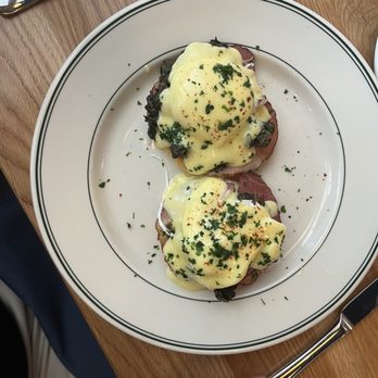 Grounded Table - Eggs Benedict - New American Near Me - McMinnville, Oregon Grounded Table - Eggs Benedict - New American Near Me - McMinnville, Oregon