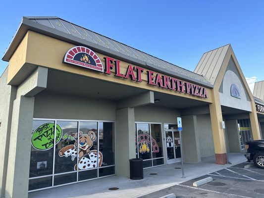 Flat Earth Pizza by null