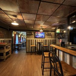 The Original Red Osier Landmark Restaurant - Bar