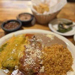 Fajitas Gourmet - Combo chile relleno and shredded beef enchilada