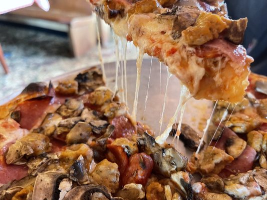 Vince's Italian Restaurant & Pizzeria by null
