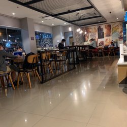 The Coffee Bean Tea & Leaf - Inside