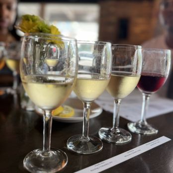 Eola Wine Company - The Sweet Life Flight - Wine Bars Near Me - Orlando, Florida Eola Wine Company - The Sweet Life Flight - Wine Bars Near Me - Orlando, Florida