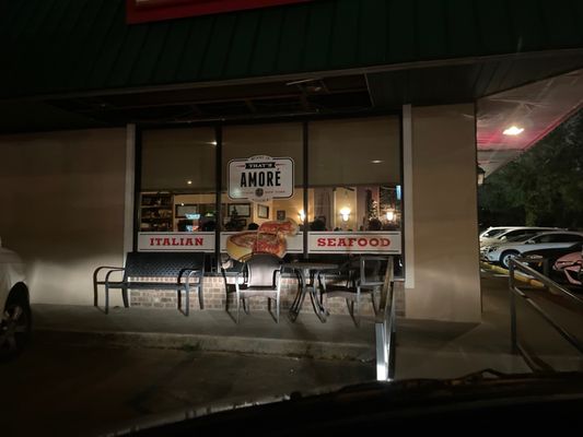 That's Amore Pizzeria by null