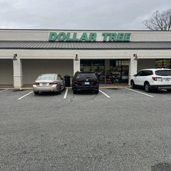 Dollar Tree - Entrance