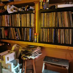 Dudelsack Musikkneipe - DJ-Ecke mit Vinyl