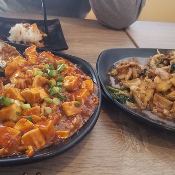 Ding's Garden - Fake mapo tofu with a super overcooked egg and Shanghai rice cakes - Taiwanese Near Me - Arcadia, California Ding's Garden - Fake mapo tofu with a super overcooked egg and Shanghai rice cakes - Taiwanese Near Me - Arcadia, California