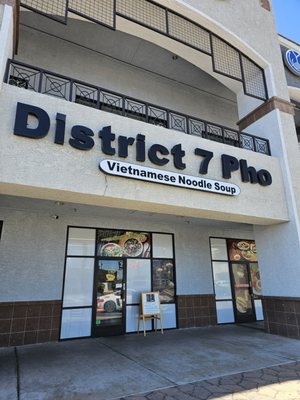 District 7 Pho by null