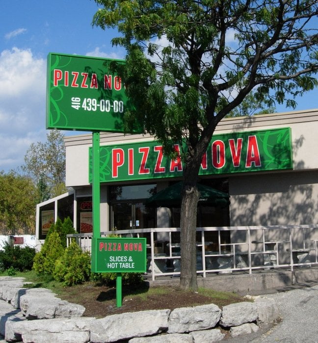 Pizza Nova Logo