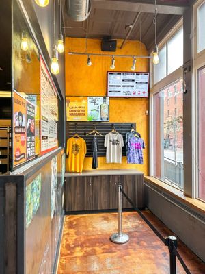 Illegal Pete's Lodo by null